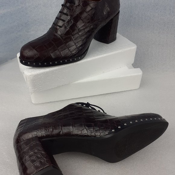 Polished Croc-Leather Lace up Studded Oxford Pumps in Aged Burgundy color 38/7.5 - Picture 2 of 7